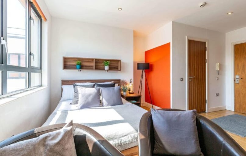 4 Dighton Street, Kingsdown, Bristol - Image 1